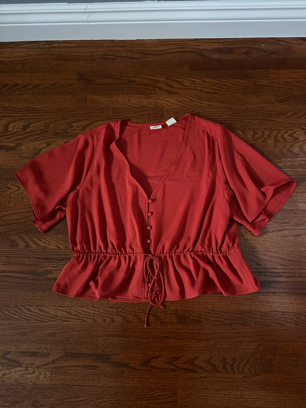 🧡 Levi’s Burnt Orange Blouse – Size Large 🧡